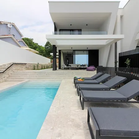 Luxury Modern Seafront Olesea With Amazing View Of The Sea Only 50m From The Villa *