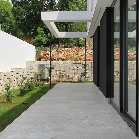 Luxury Modern Seafront Olesea With Amazing View Of The Sea Only 50m From The *